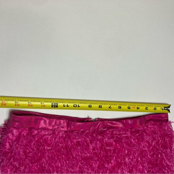SHEIN Hot Pink Faux-Fur Mini Skirt Sz Med/6 - Picture 6 of 7